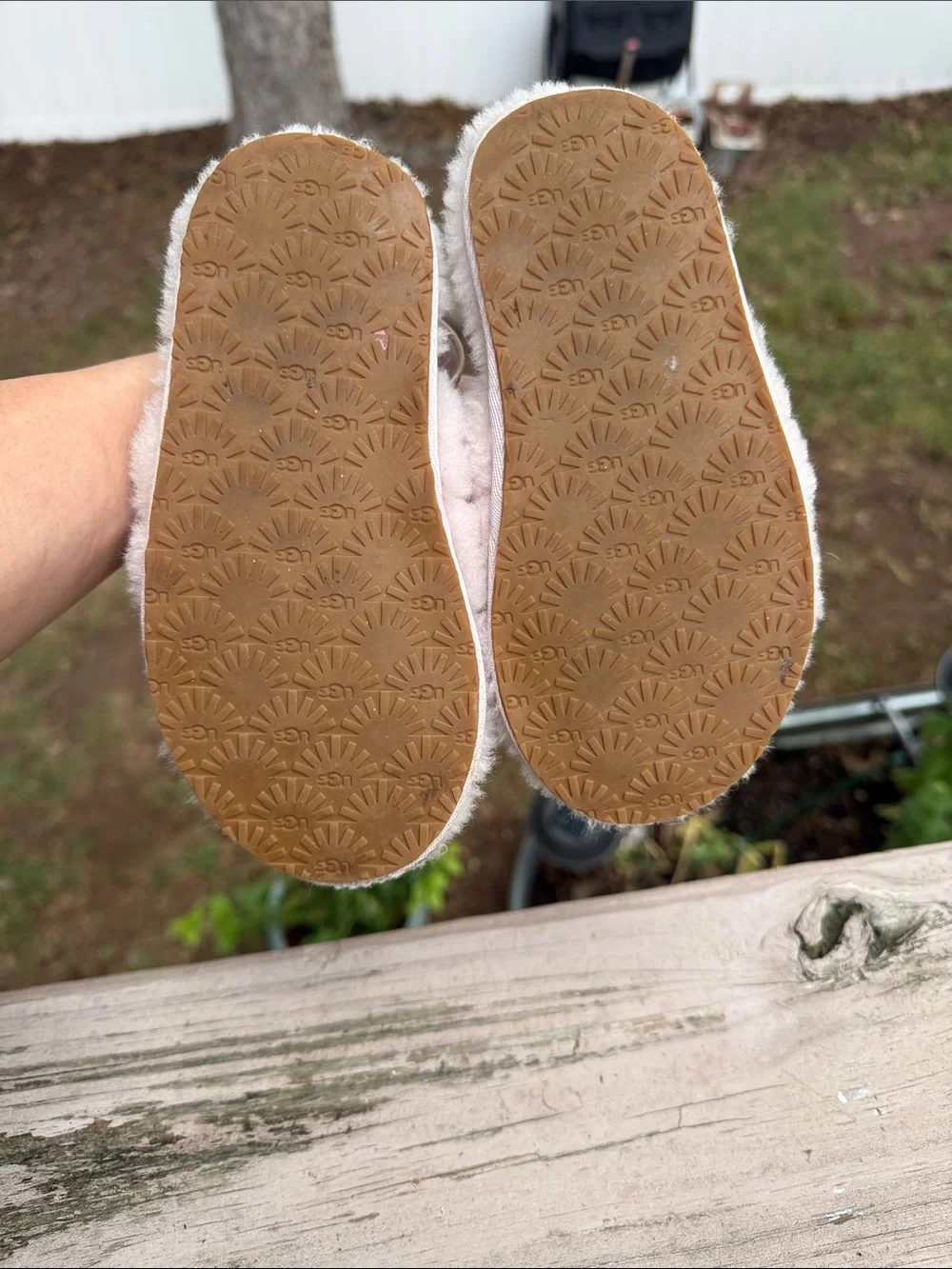Toddler Ugg Slipper Size: 11